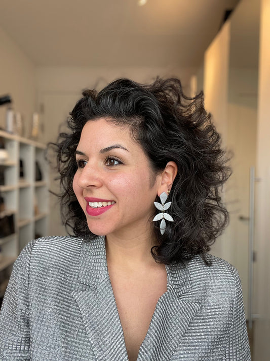 Chiara blad oorbellen - zilver glitter