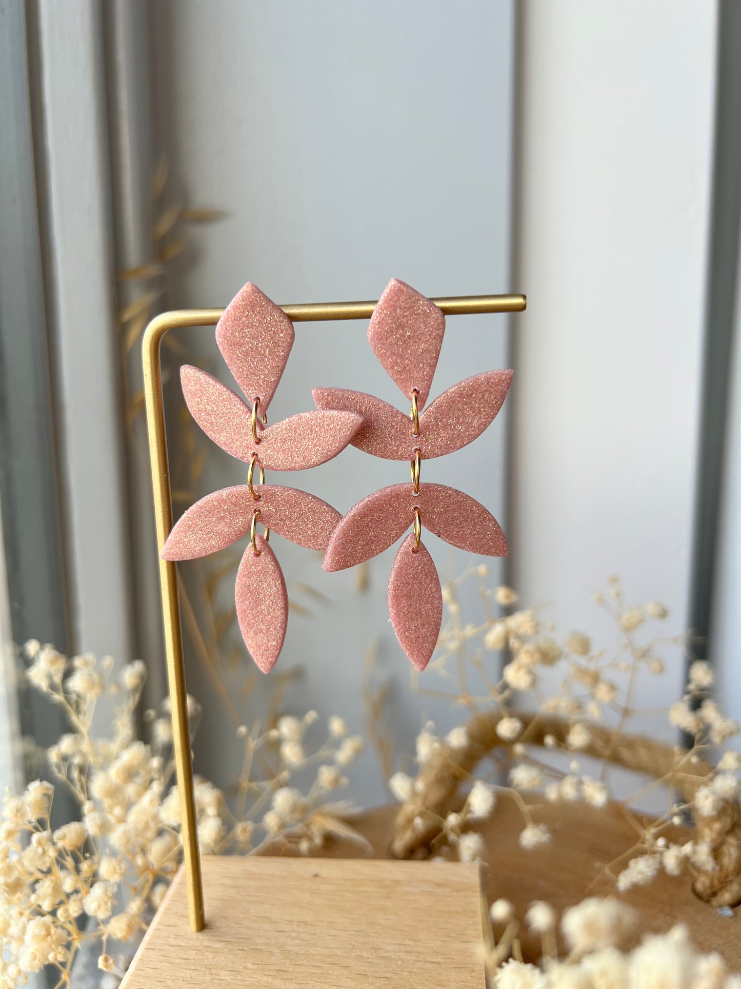 Chiara blad oorbellen - glitter rose gold