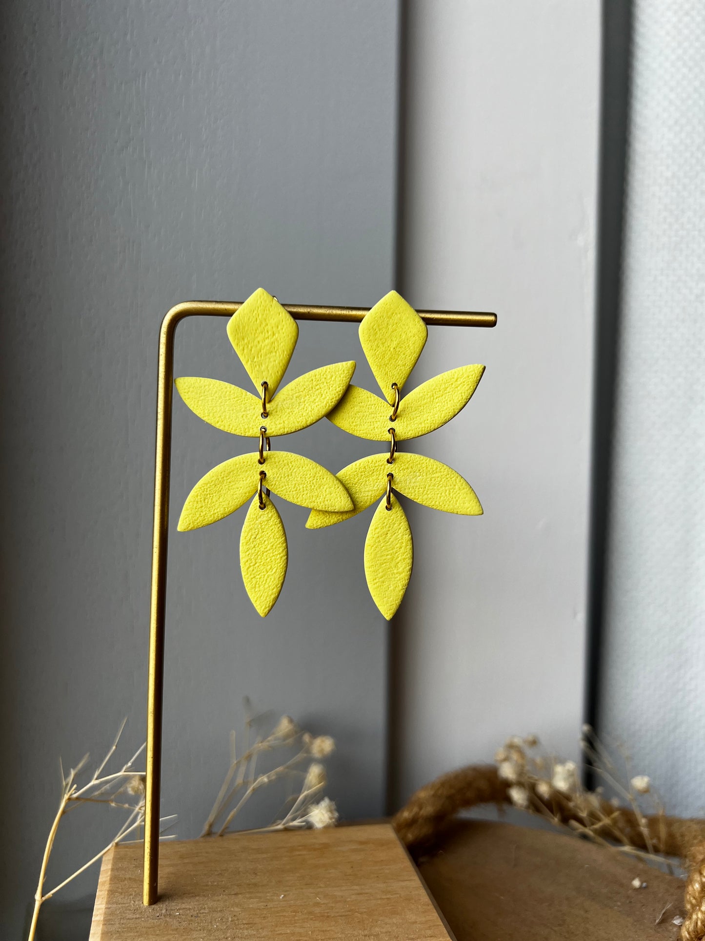 Chiara blad oorbellen - lime groen