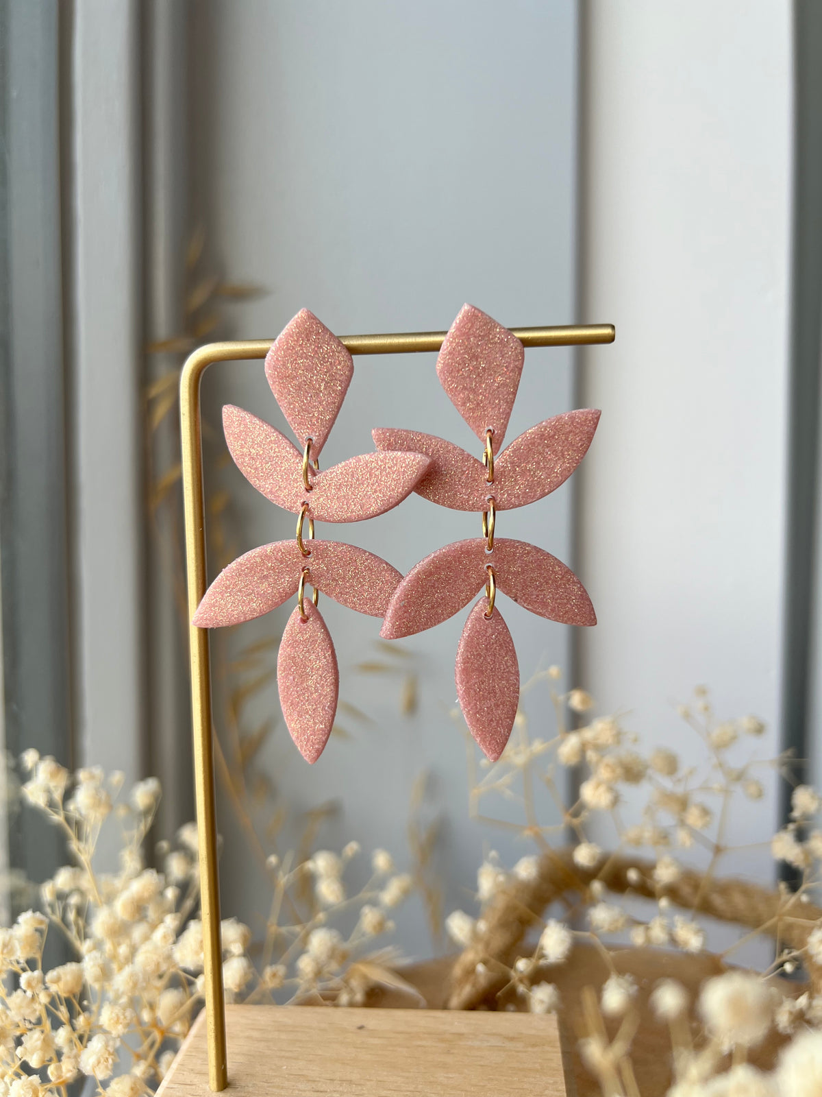 Chiara blad oorbellen - glitter rose gold