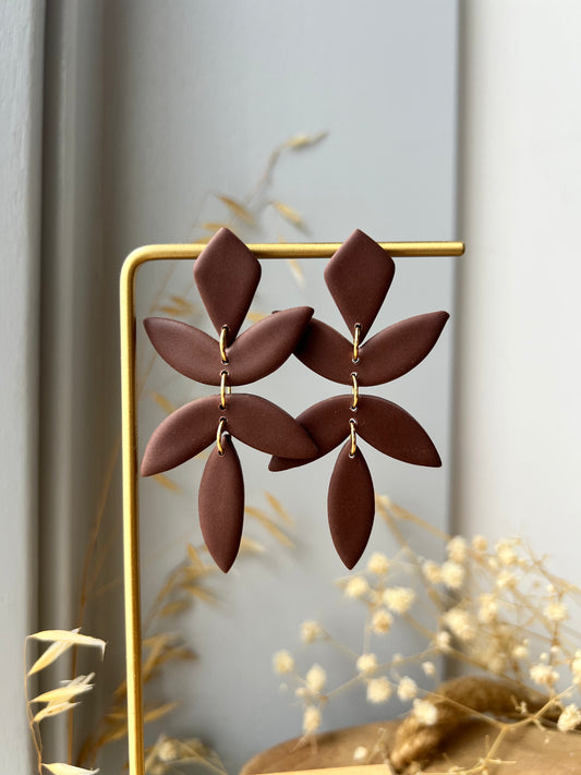 Chiara blad oorbellen - chocolade bruin