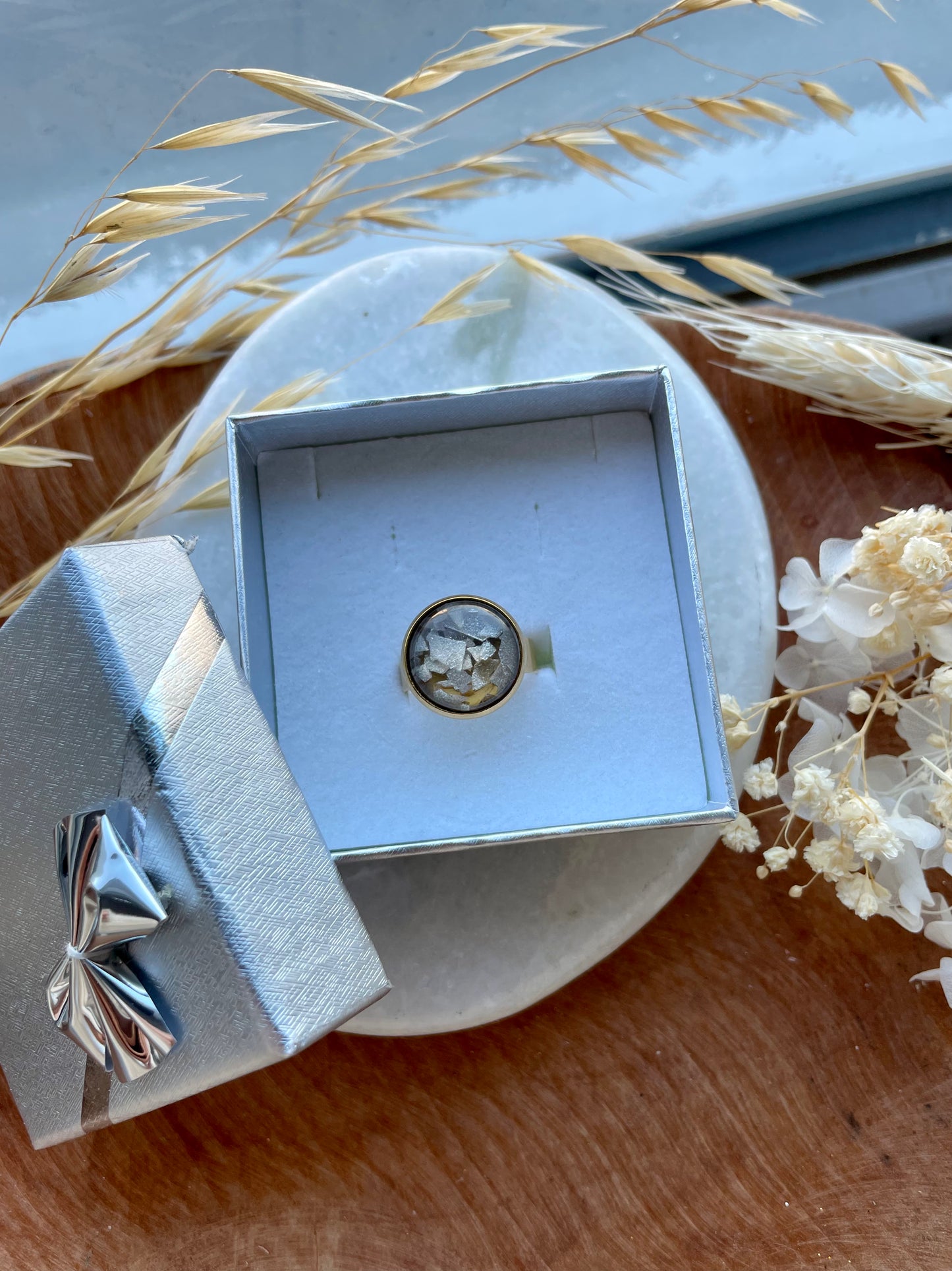 Multicolor Beige Cabochon Ring