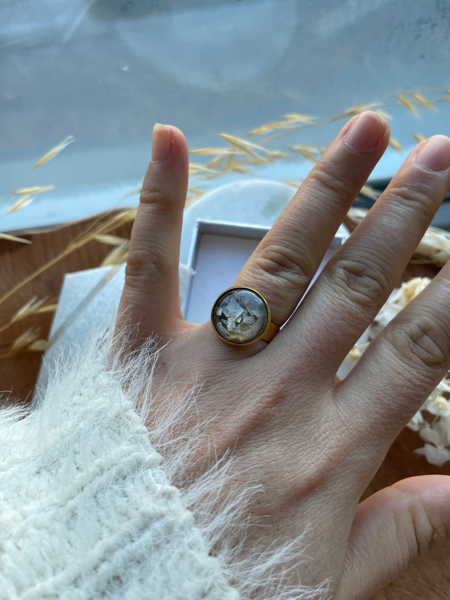 Multicolor Beige Cabochon Ring