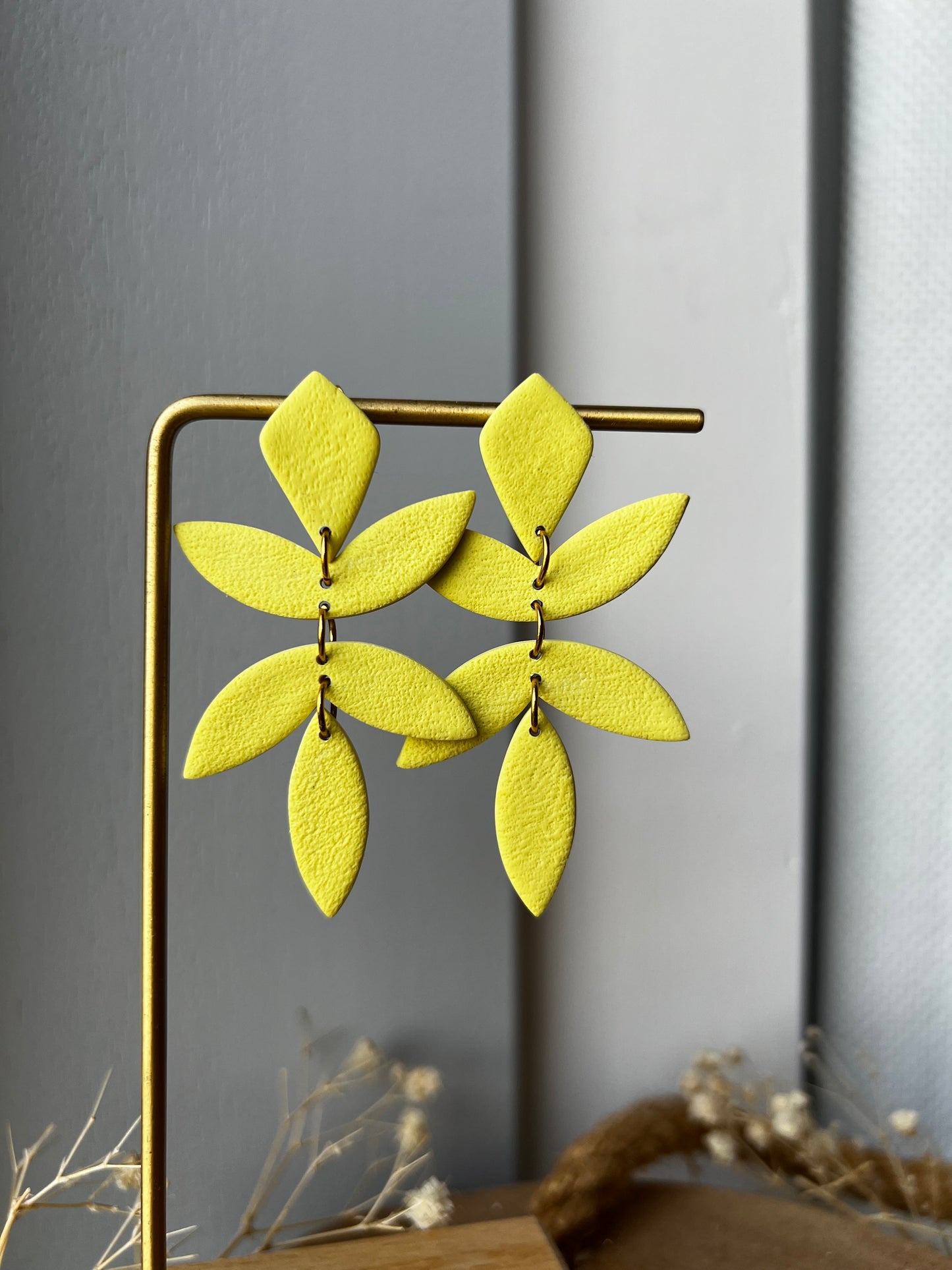 Chiara blad oorbellen - lime groen