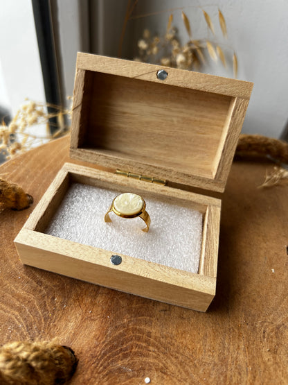 Vanille Cabochon Ring