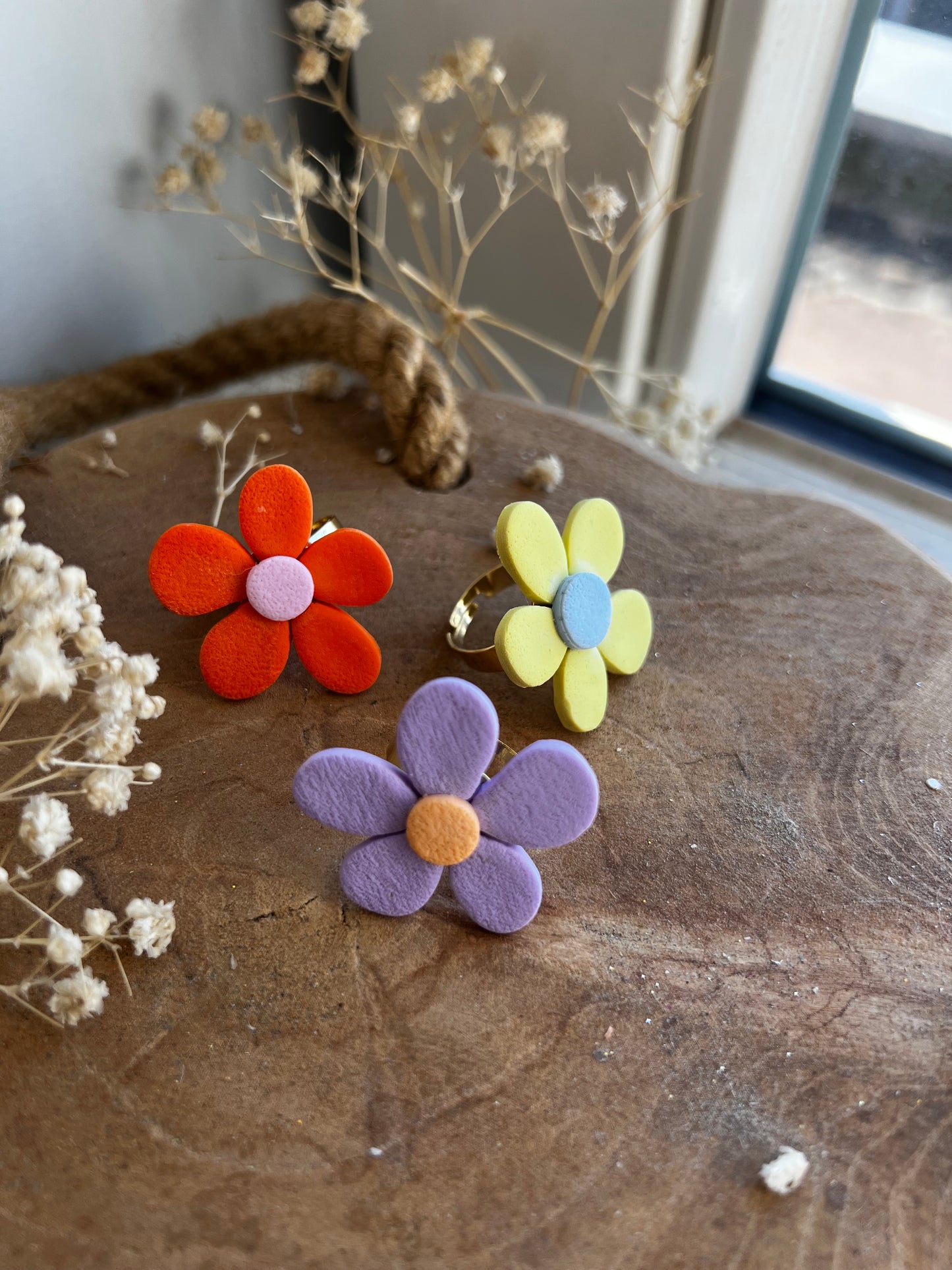 Kleurrijke bloemen ring