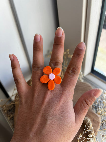 Kleurrijke bloemen ring