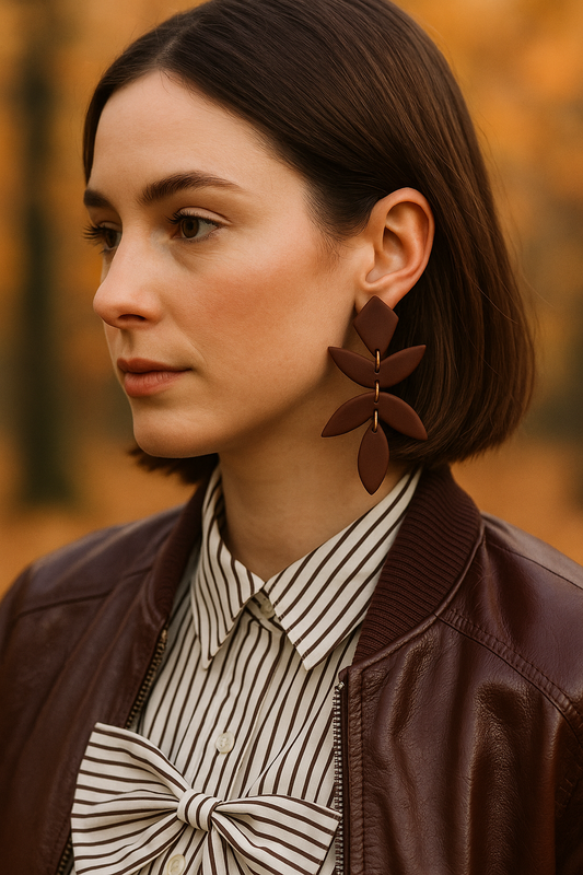 Chiara blad oorbellen - chocolade bruin