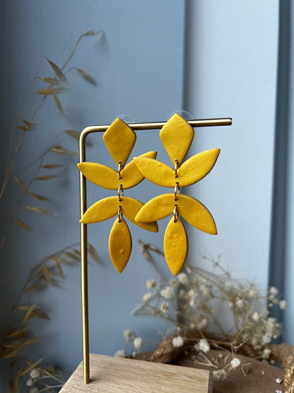 Chiara blad oorbellen - goud metallic